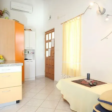 Rukavac 2444a Apartmán