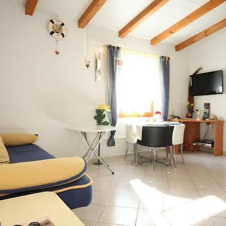 Rukavac 2444a Apartmán